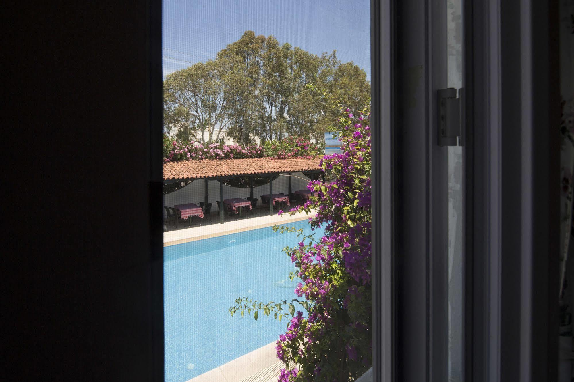 Istanbul Hotel Bodrum ทูร์คบูคู ภายนอก รูปภาพ