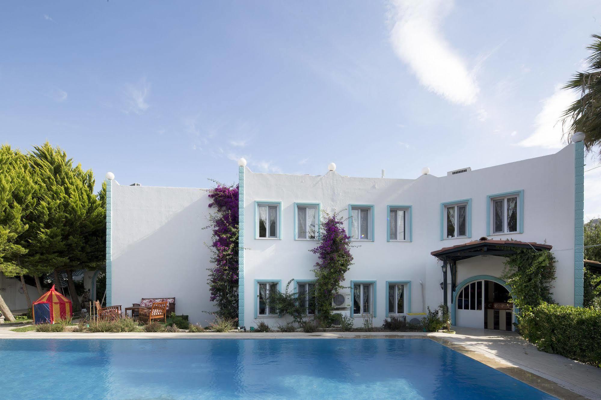 Istanbul Hotel Bodrum ทูร์คบูคู ภายนอก รูปภาพ
