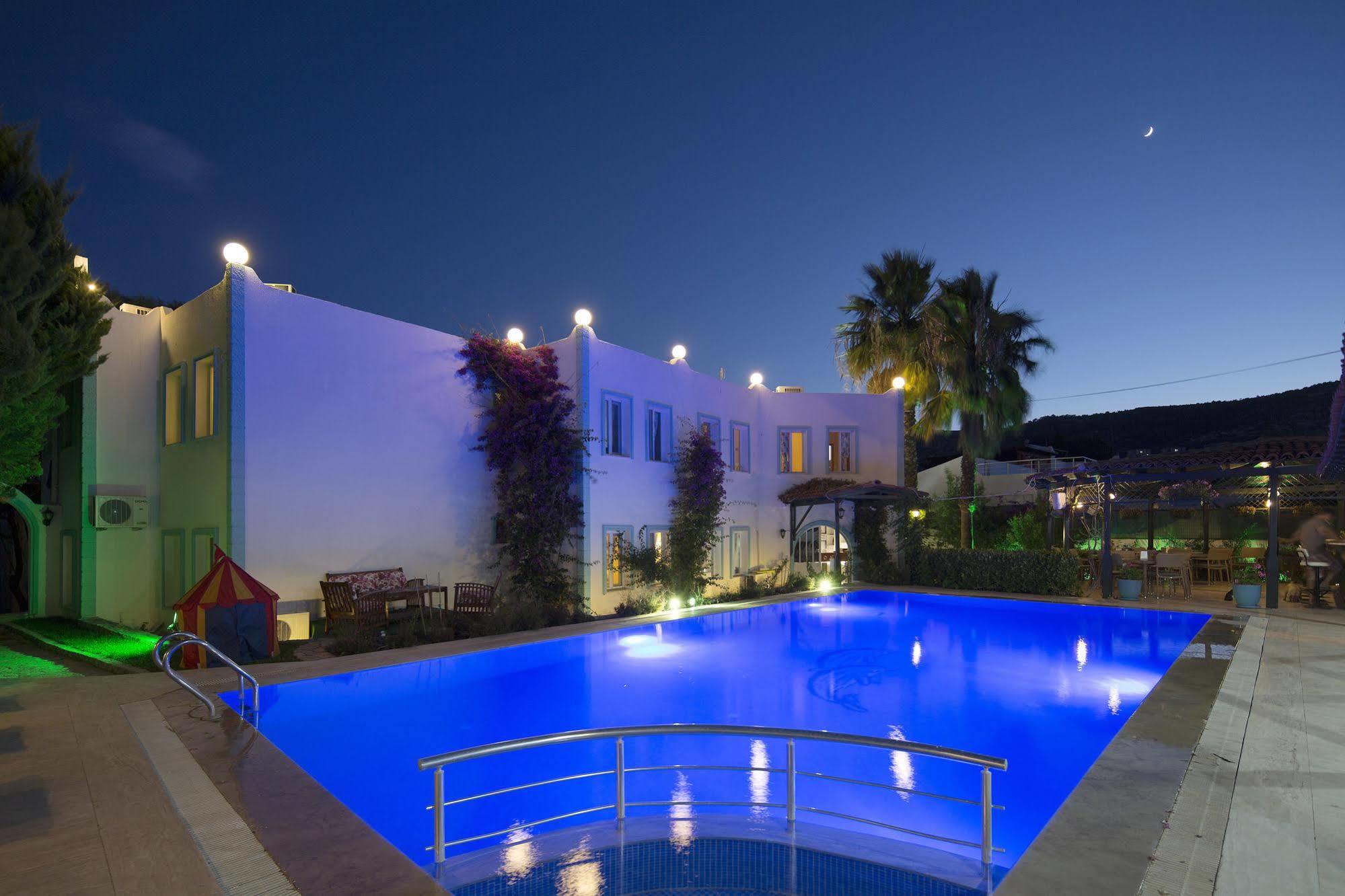 Istanbul Hotel Bodrum ทูร์คบูคู ภายนอก รูปภาพ
